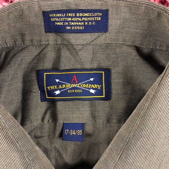 Men’s The Arrow Company Button Front Dress Shirt - Picture 2 of 3